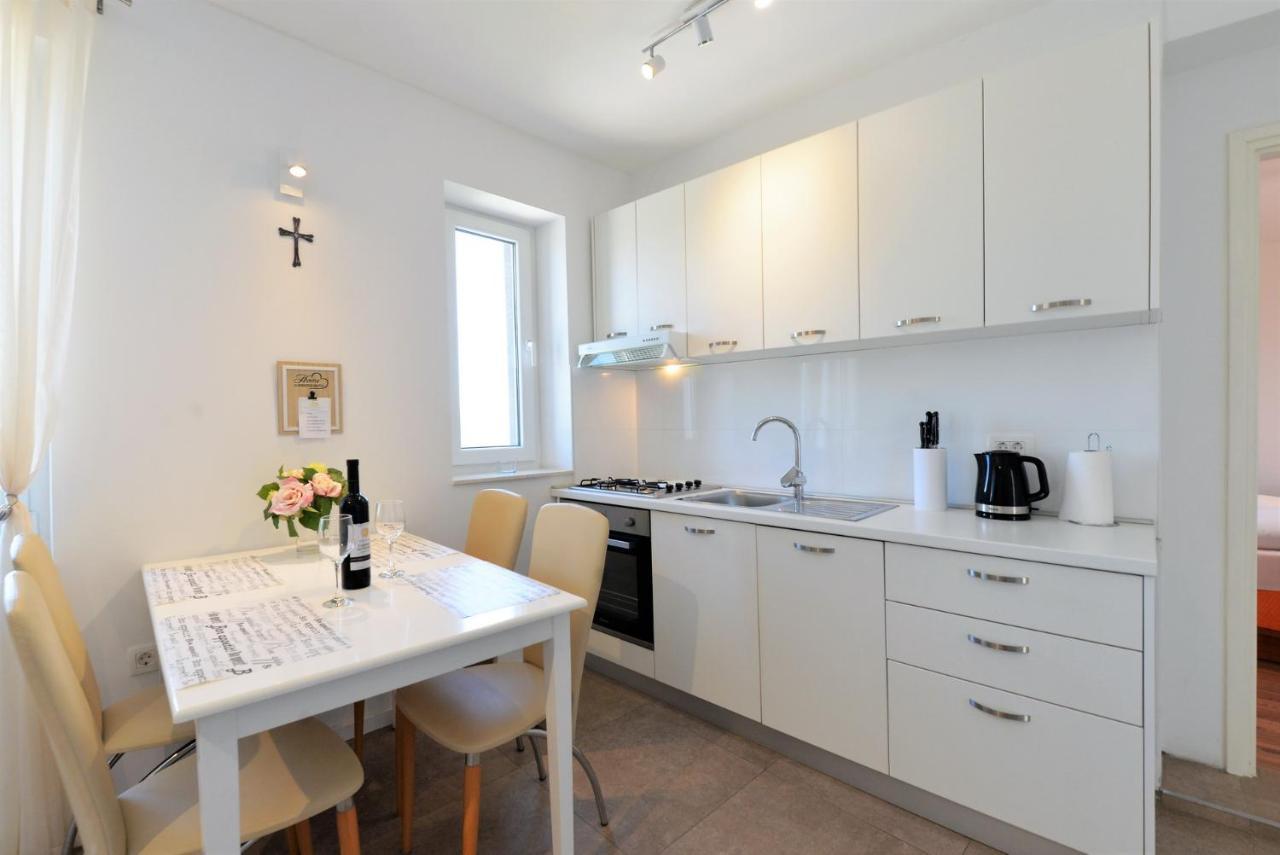 Beach Apartment Vami With Sea View Муртер Экстерьер фото